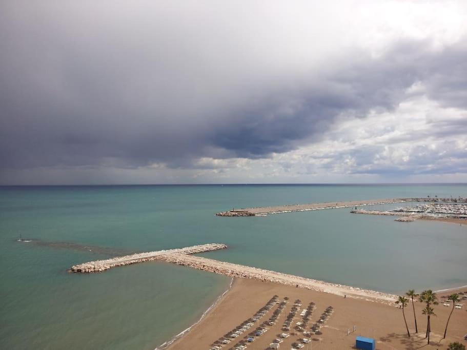 Seafront Apartment With Open-Air Heated Pool Fuengirola Extérieur photo